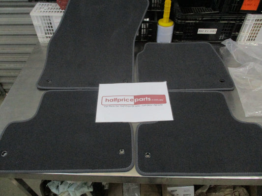 Land Rover Evoque Genuine Grey Carpet Mat Set New Part