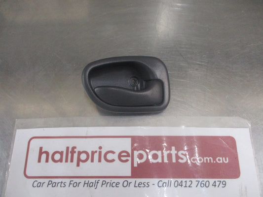 Hyundai Accent Genuine Right Hand Front Inner Door Hand New Part