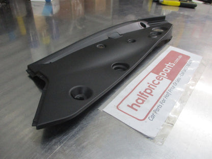 Suzuki Kizashi Genuine Right Hand Head Light Cover Plate New Part