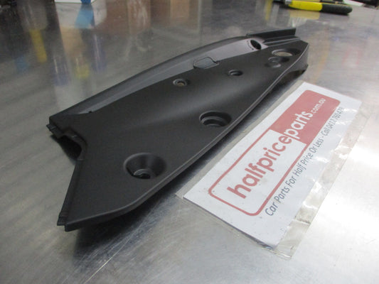 Suzuki Kizashi Genuine Right Hand Head Light Cover Plate New Part