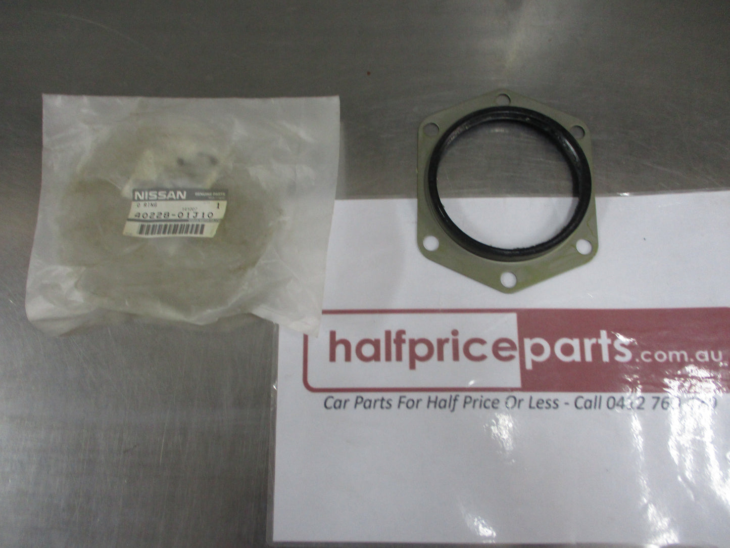 Nissan Patrol GQ-Y60 Wagon Or Ute Genuine Stub Axel Spindle Dust Seal New Part