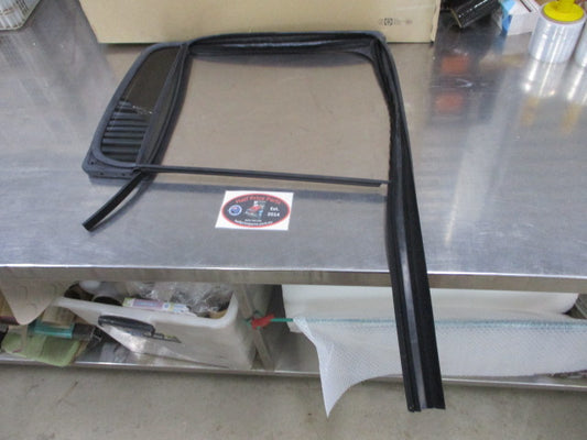 VW Amarok Genuine Right Hand Rear Door Fixed Window Glass And W/Channel New Part