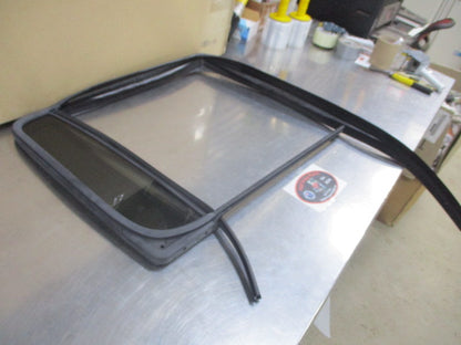 VW Amarok Genuine Right Hand Rear Door Fixed Window Glass And W/Channel New Part