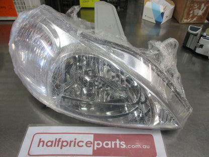 Kia Rio Genuine Right Hand Headlight Reconditioned Used Part VGC