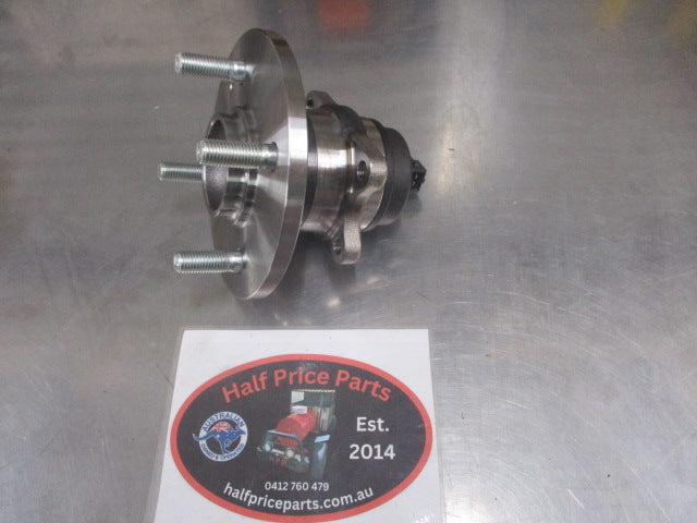 Hyundai Accent Auto Sedan/Kia Rio Genuine Right Hand Rear Wheel Hub Assembly New Part