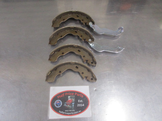 Hyundai Elantra/Tiburon Genuine Rear Brake Shoe Lining Kit New Part
