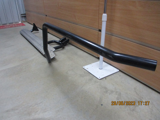 ARB Right Hand Sidestep and Brush Bar Suits Toyota Landcruiser Troop Carrier 78 Series Right Hand Sidestep and Brush Bar New Part