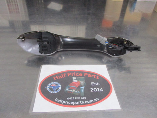 Hyundai Santa Fe Genuine Left Hand Front Outer Door Handle (Unpainted) New Part
