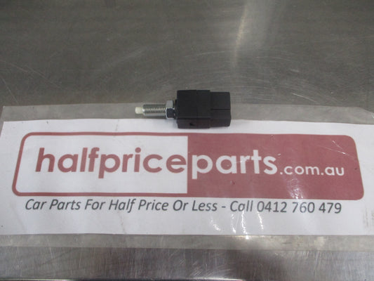 Hyundai Accent/Santa Fe/Tiburon/Elantra Genuine Brake Stop Switch Assy New Part