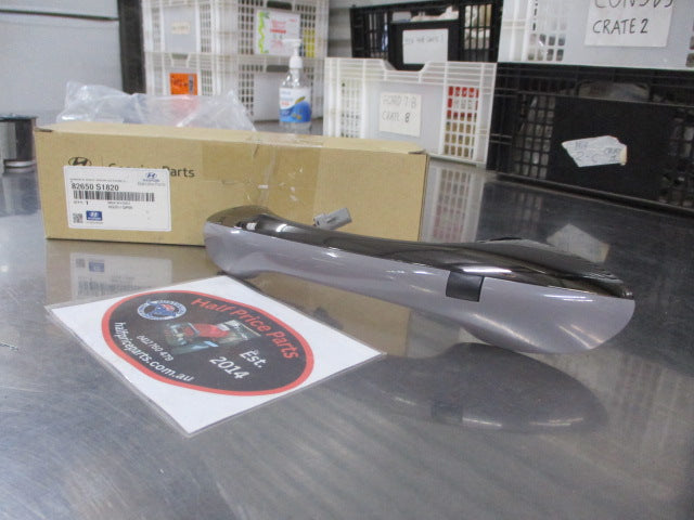 Hyundai Santa Fe Genuine Left Hand Front Outer Door Handle (Unpainted) New Part