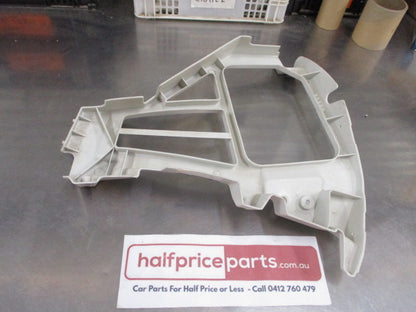 Ford Focus LS/LT/XR5 Hatch Genuine Right Hand Rear Bar Bracket New Part