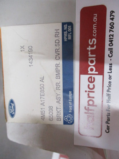 Ford Focus LS/LT/XR5 Hatch Genuine Right Hand Rear Bar Bracket New Part