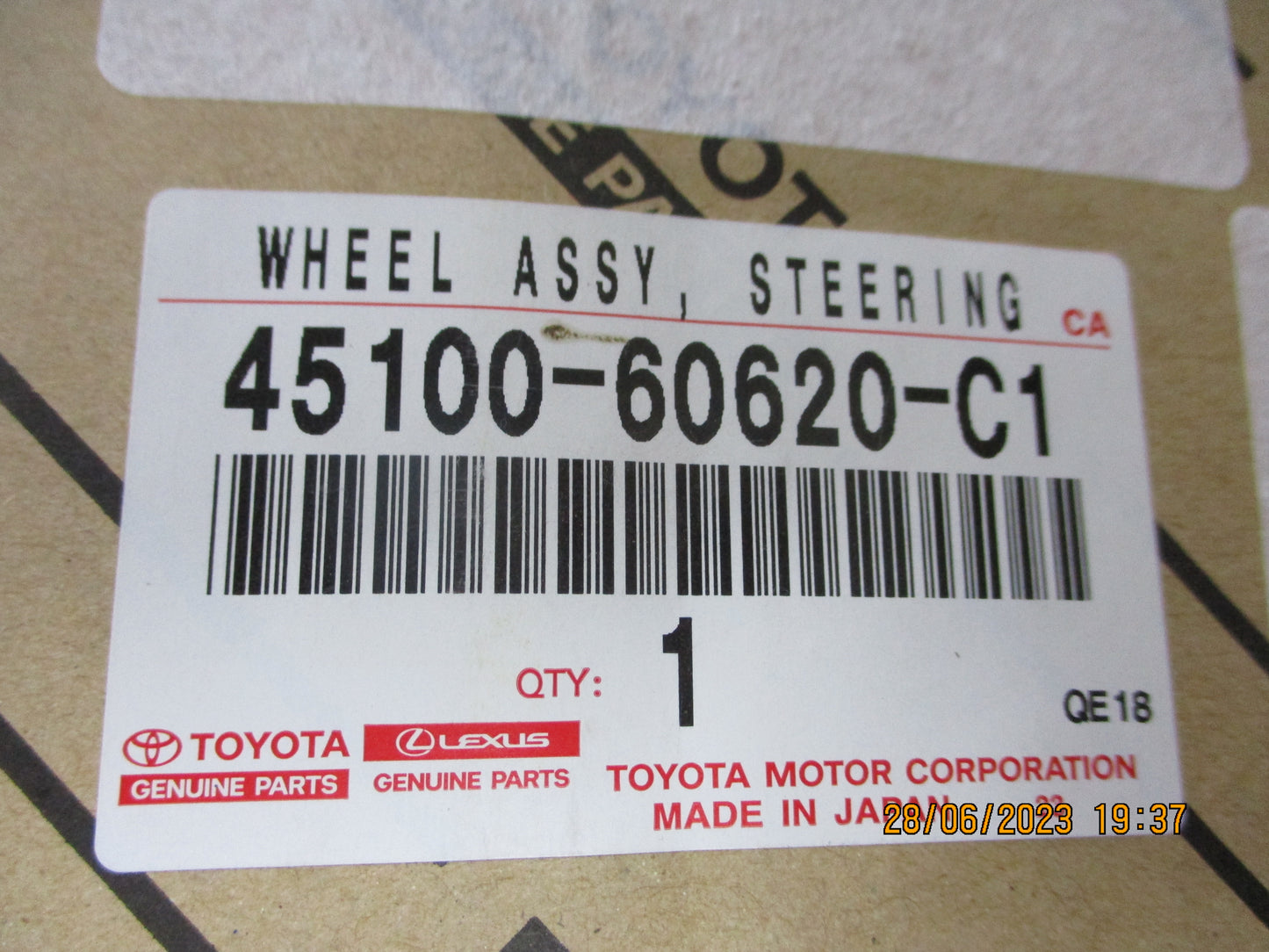 Toyota Landcruiser 200 Series Genuine Leather Steering Wheel Used Part VGC
