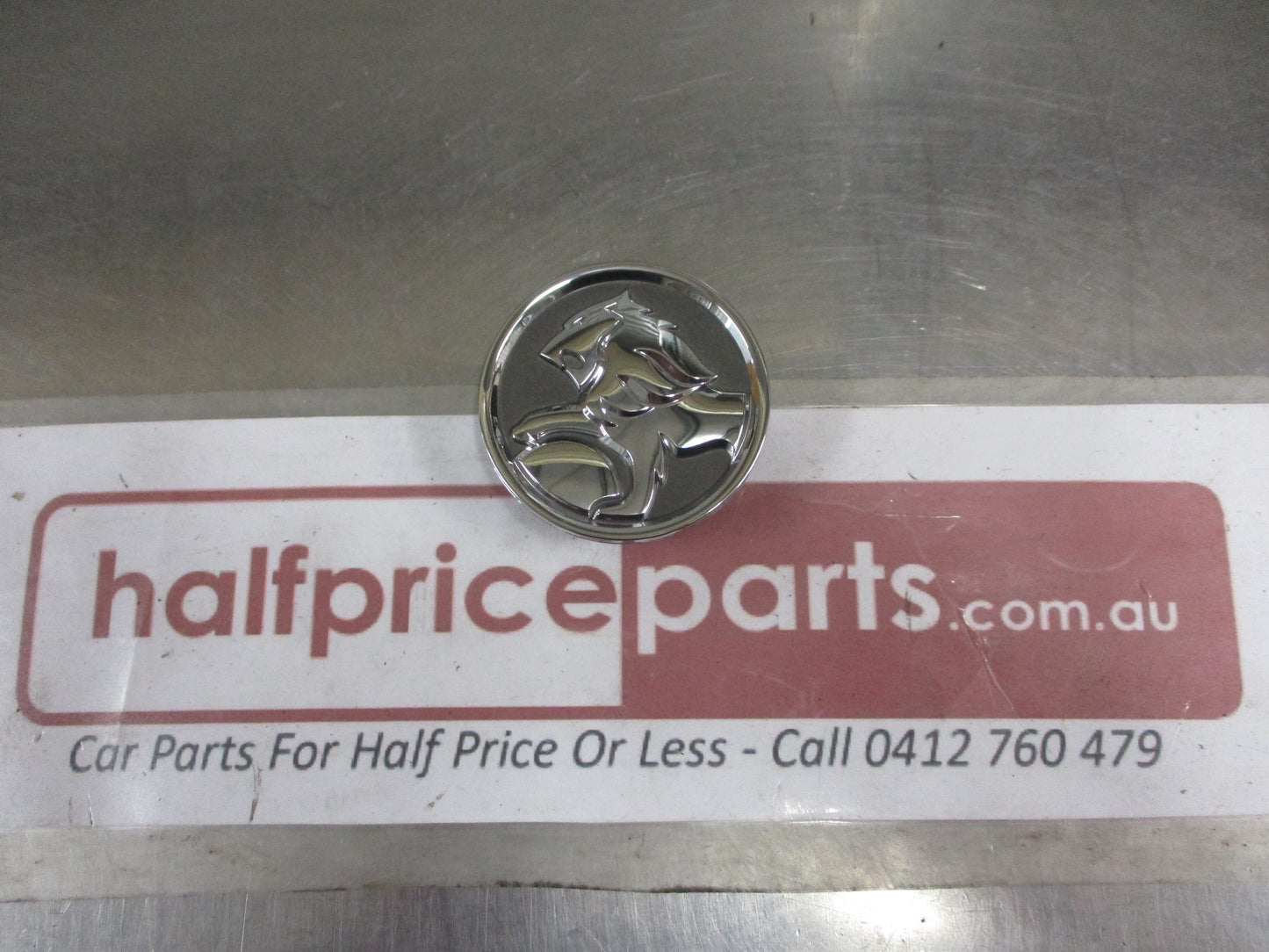 Holden VY-VZ Commodore Genuine Alloy Wheel Center Cap 1 ONLY) New Part