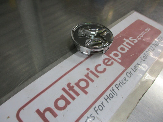 Holden VY-VZ Commodore Genuine Alloy Wheel Center Cap 1 ONLY) New Part