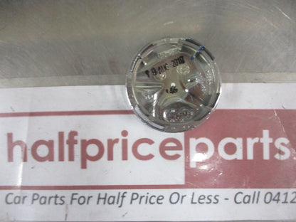 Holden VY-VZ Commodore Genuine Alloy Wheel Center Cap 1 ONLY) New Part