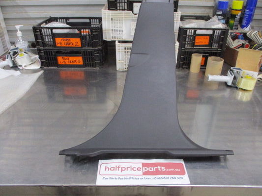 Ford Focus Genuine Right Hand Lower B-Pillar Trim Cover New Part