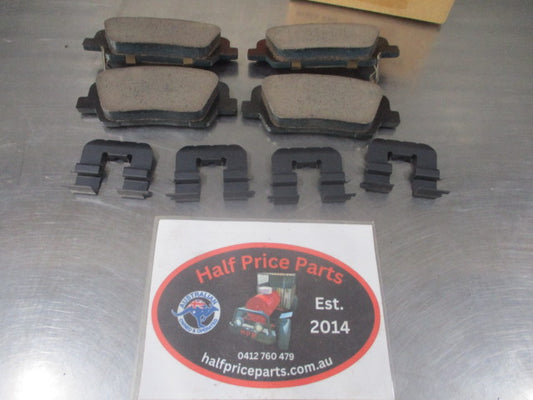 Hyundai Santa Fe/Kia Sorento Genuine Rear Brake Pad Kit New Part