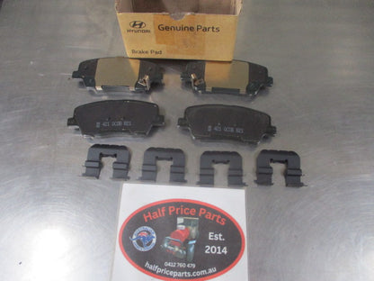 Hyundai Santa Fe/Kia Sorento Genuine Rear Brake Pad Kit New Part