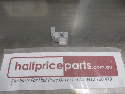Hyundai I30 Genuine Rear Ultrasonic Sensor New Part
