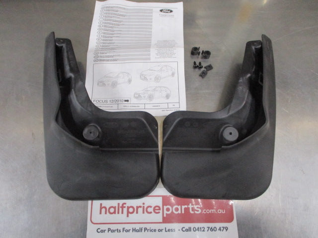 Ford Focus LZ Genuine Rear Contoured Mudflap Assembly Kit New Part