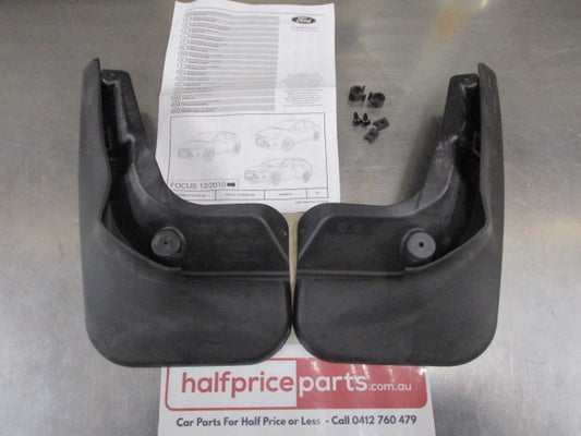 Ford Focus LZ Genuine Rear Contoured Mudflap Assembly Kit New Part