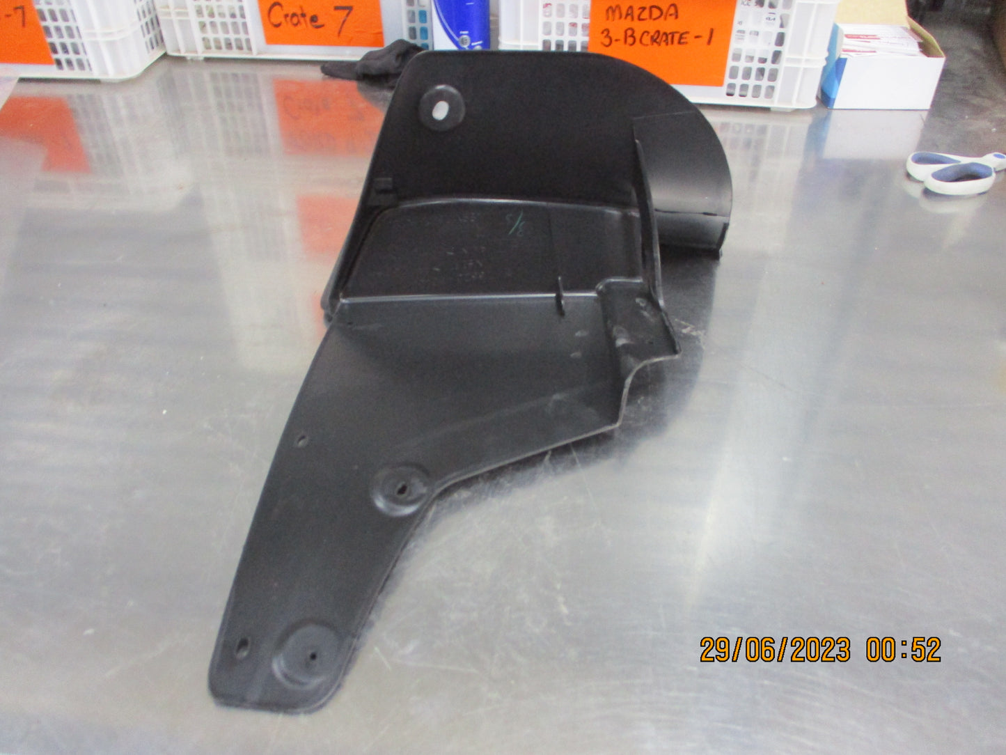 Toyota Landcruiser 100 Series Genuine Right Hand Rear (Drivers) Mud Flap New Part