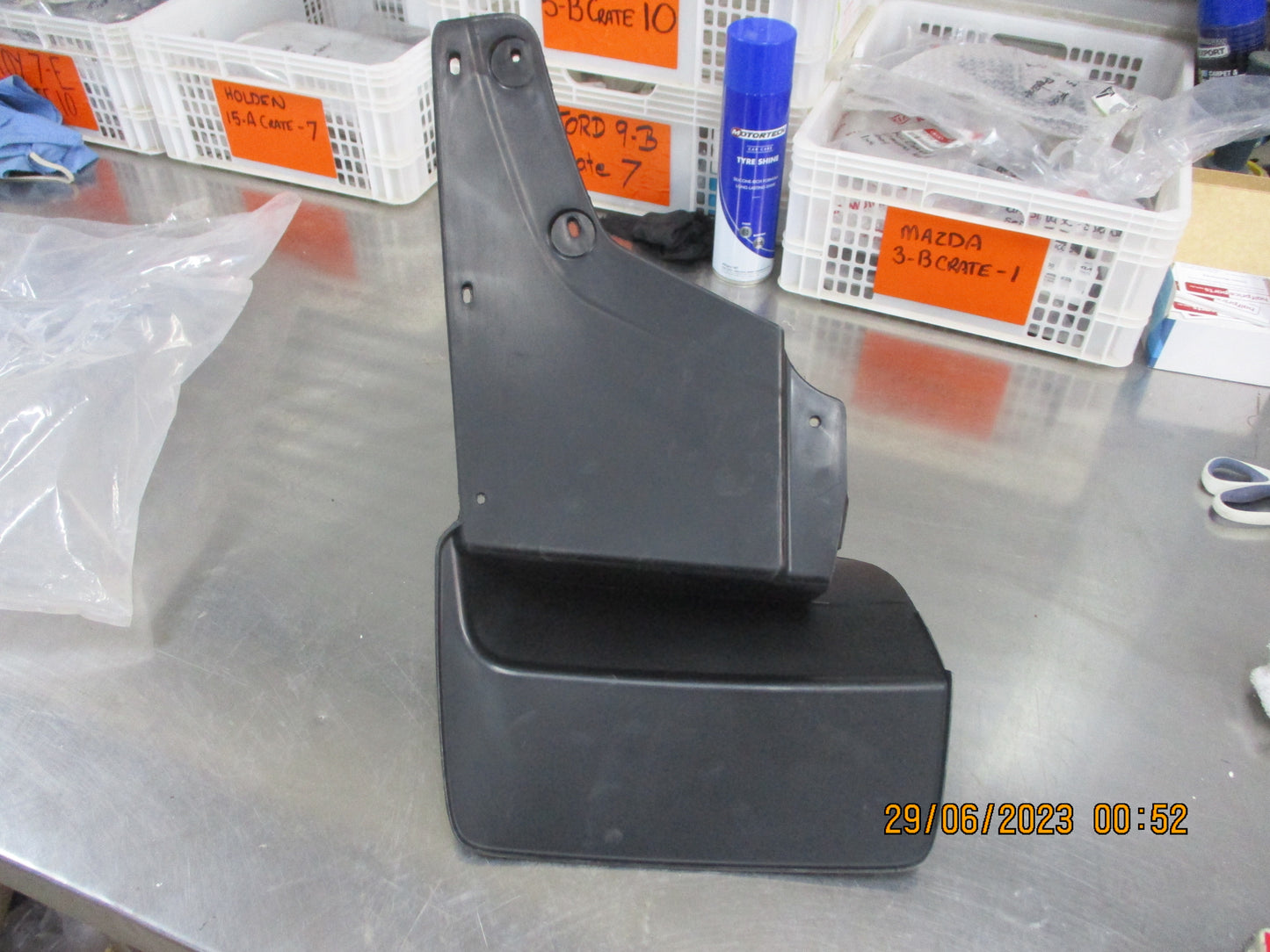 Toyota Landcruiser 100 Series Genuine Right Hand Rear (Drivers) Mud Flap New Part