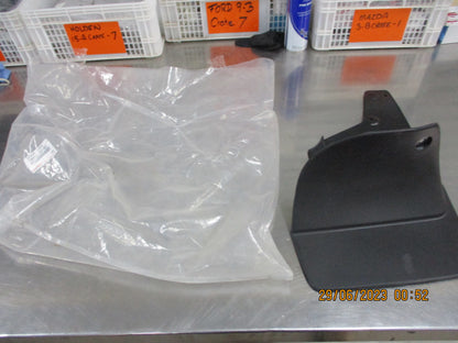 Toyota Landcruiser 100 Series Genuine Right Hand Rear (Drivers) Mud Flap New Part