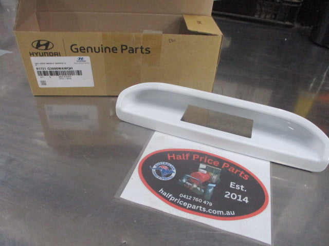 Hyundai Elantra Genuine Tail Gate Handle Service Kit (Factory White) New Part