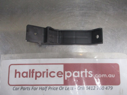 Hyundai Elantra Genuine Rear Lower Bumper Impact Bar Bracket New Part