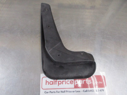 Ford Focus III Genuine Right Hand Front Replacement Mud Flap ONLY New Part