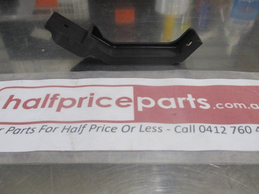 Hyundai Elantra Genuine Rear Lower Bumper Impact Bar Bracket New Part