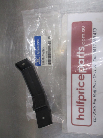 Hyundai Elantra Genuine Rear Lower Bumper Impact Bar Bracket New Part