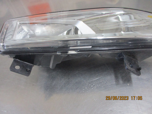 Nissan Qashqai Genuine Left Hand Front Fog Light Assembly Used Part VGC