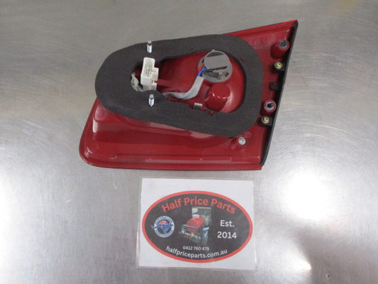 Hyundai Santa Fe Genuine Left Hand Rear Inner Tail Light Assembly New Part