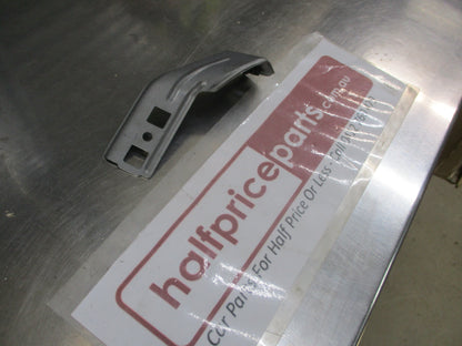 Hyundai I20 Genuine Left Hand Front Guard Upper Bracket New Part