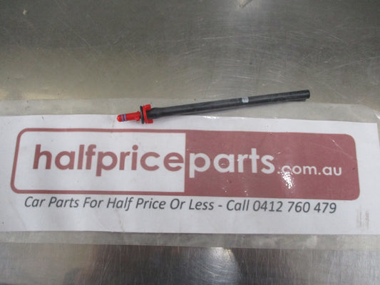 Hyundai Tucson Genuine Rear Tail Gate Window Washer Hose And Nozzle New Part