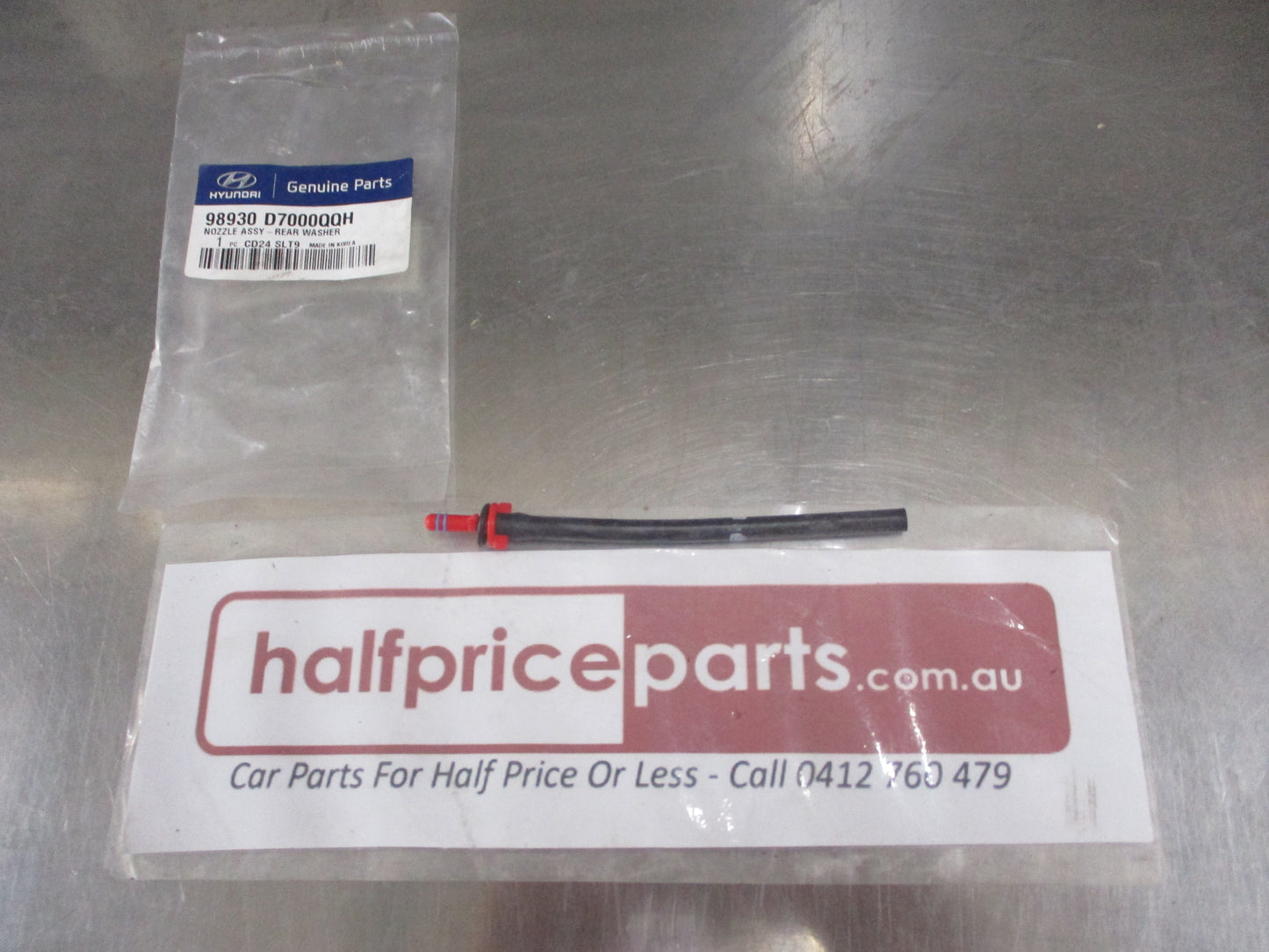 Hyundai Tucson Genuine Rear Tail Gate Window Washer Hose And Nozzle New Part