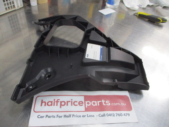 Ford Focus Sedan Left Hand Rear Bumper Mounting Bracket New Part