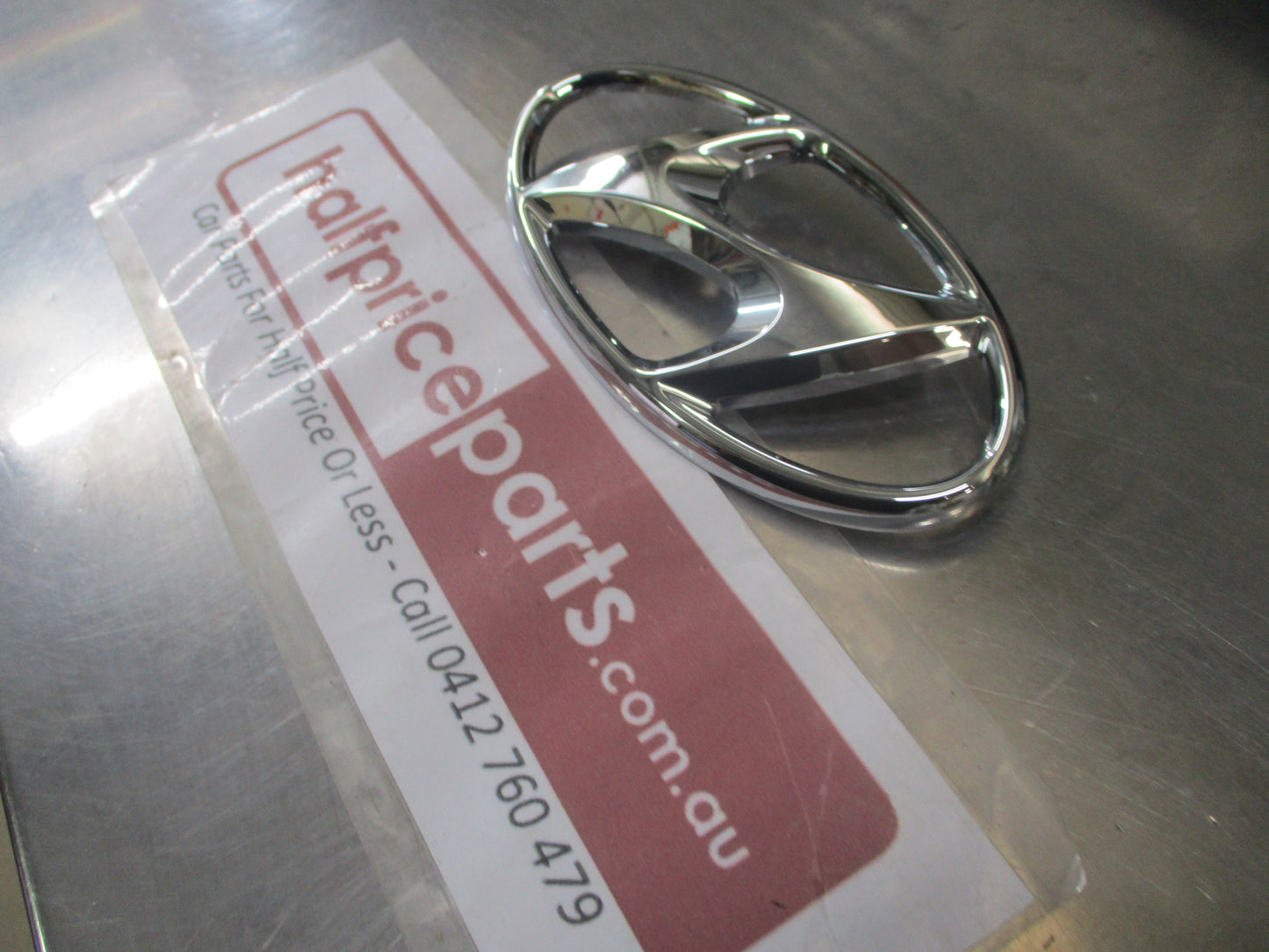 Hyundai Elantra Genuine Chrome Front Grille Emblem New Part