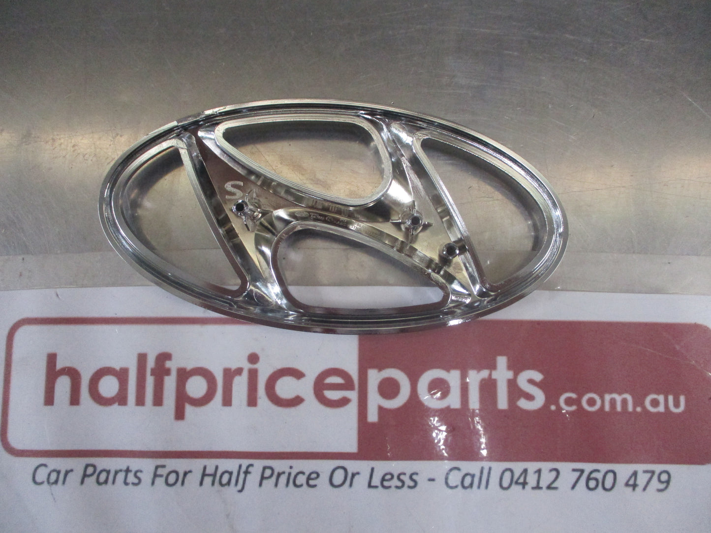 Hyundai Elantra Genuine Chrome Front Grille Emblem New Part