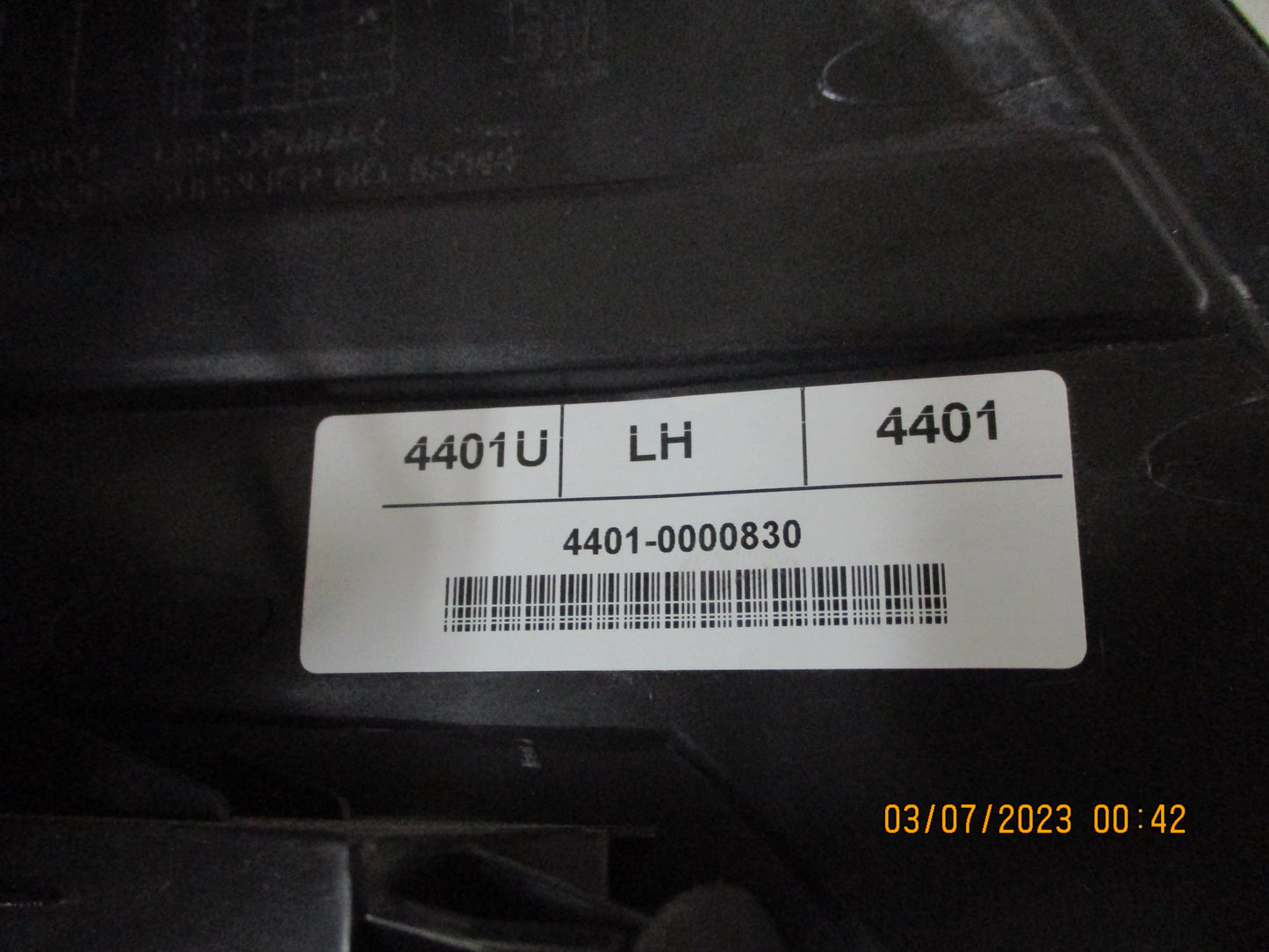 Holden VE Commodore Omega-SS-Calais Wagon Genuine Left Hand Rear Tail Light New Part