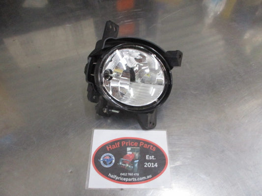 Hyundai Santa Fe Genuine Front Right Hand Fog Light New Part