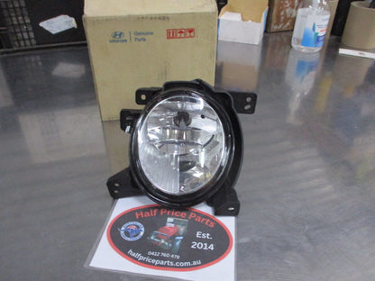 Hyundai Santa Fe Genuine Front Right Hand Fog Light New Part
