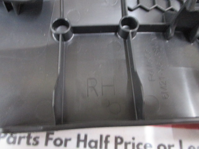 Ford Mondeo Genuine Right Hand Front Seat Hinge Cover New Part