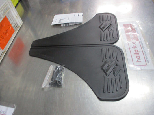 Suzuki Grand Vitara 3 Door Genuine Rear Flexible Rubber Mud Flap Set New Part