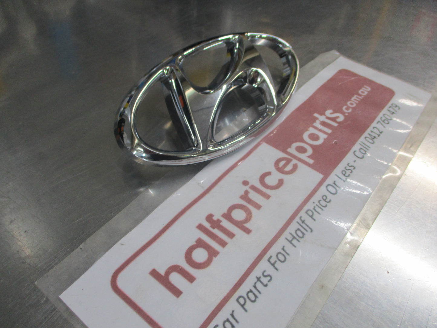 Hyundai Elantra Genuine Chrome Front Grille Emblem New Part