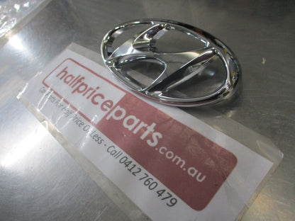 Hyundai Elantra Genuine Chrome Front Grille Emblem New Part
