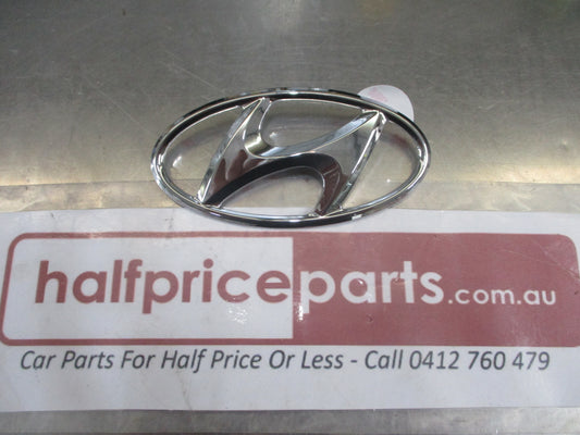 Hyundai Accent Sedan Genuine Rear Chrome Boot Lid Emblem New Part